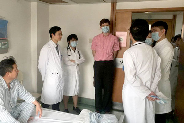 clifton院士与陈竹君教授团队学术查房