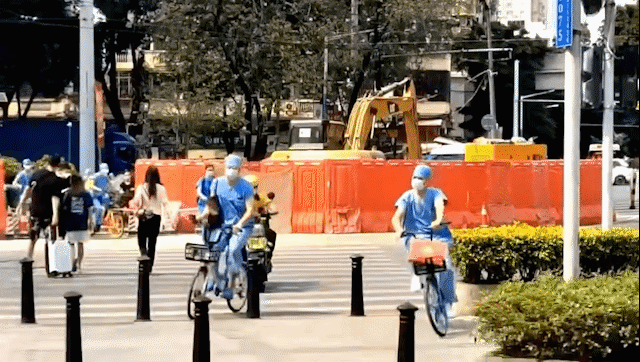 骑行前往支援点.gif 骑行前往支援点.gif